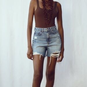 Zara high rise distressed denim shorts